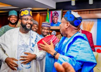 Yadda Ganduje ya fara karbar mubaya’a daga wasu mabiyan Kwankwaso