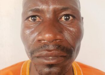 Rudunar  ‘Yansandan Jihar Adamawa Ta Cafke Wani Matashin Da Ake Zargin Da Hallaka Jami’in Kotu Bayan Ya Kai  Masa Takardar Sammaci