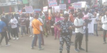 Yunwa Tayi Yawa:-  Zanga-zanga Ta Ɓarke A Jihar Legas A Safiyar  Ranar Demokradiyya