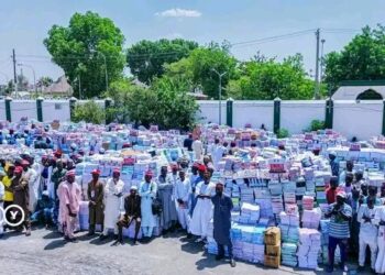 Gwamnan Kano  Abba Kabeer Yusuf  Ya Raba Kayayyakin Harkokin Ilimi Ga Makarantun Jihar