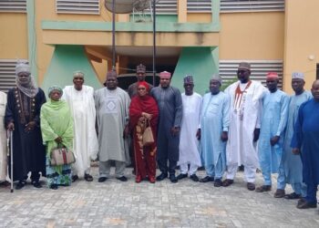 Kwamitin Fadakar Da Al’umma Mahimmanci Mallakar Katin Zabe Ya Ziyarci Shugaban Hukumar Zabe Na Jihar Kano