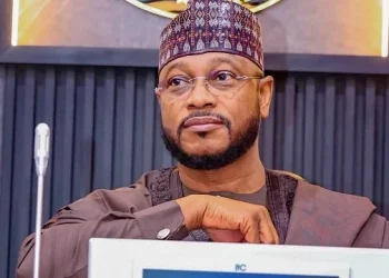 Gwamnan Zamfara, Dauda Lawal Dare Ya Sauya Sheƙa Daga Jam’iyyar PDP Zuwa APC