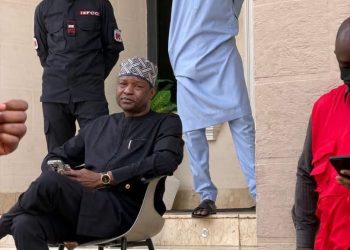 Jerin Kadarori 48 da gwamnatin Tarayya ta kowace wa  Tsohon ministan Shari’a Abubakar Makami SAN